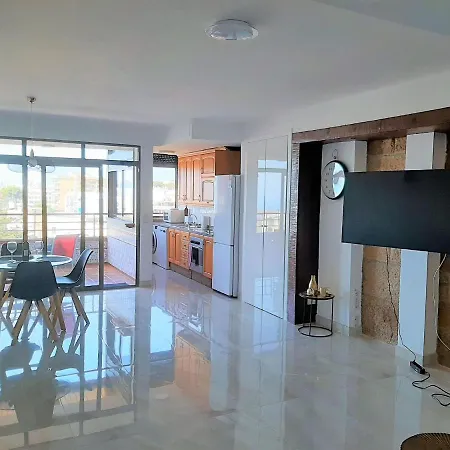 Tasteful In With Shared Pool Daire Torremolinos